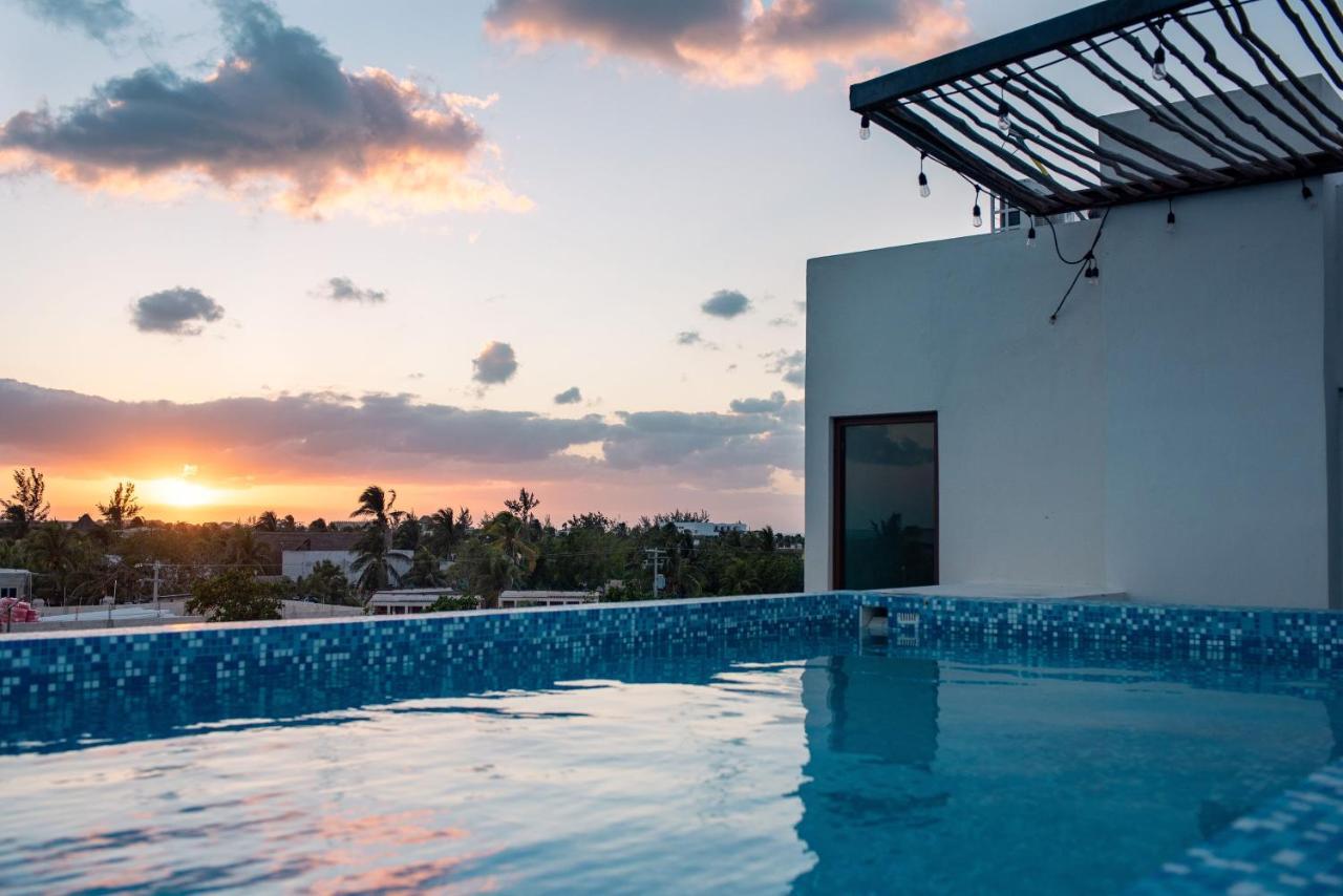 Hotel Mayari Holbox Екстер'єр фото Rooftop pool at the Hotel Habitas Tulum