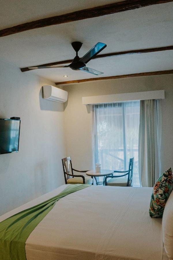 Hotel Mayari Holbox Екстер'єр фото