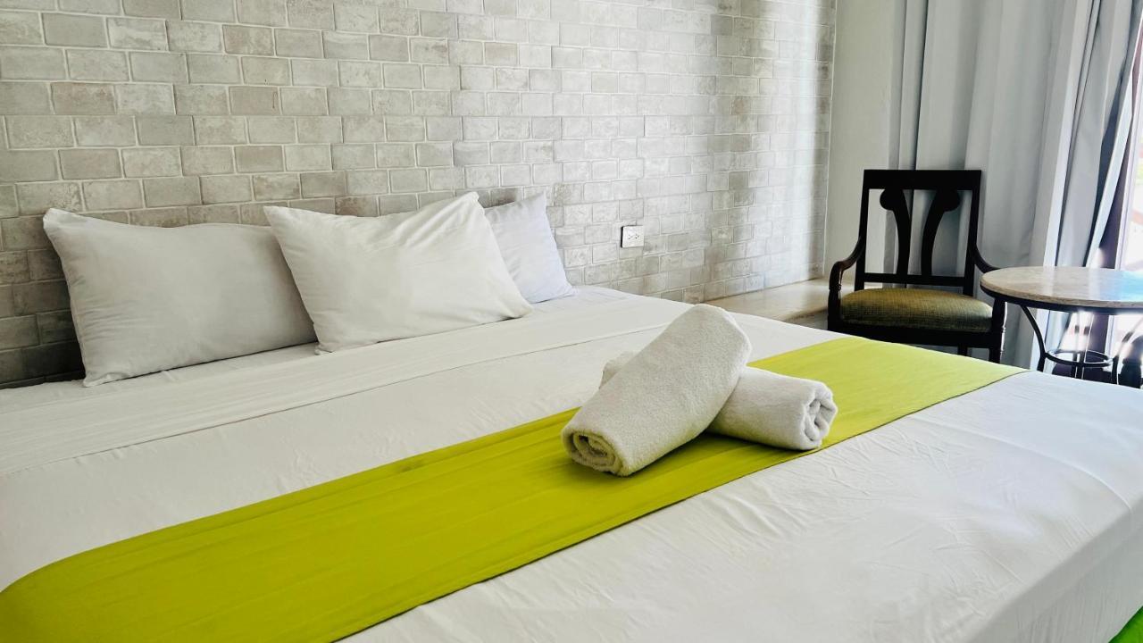 Hotel Mayari Holbox Екстер'єр фото A bed runner